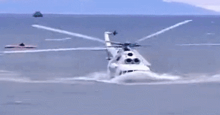 水上起飛失敗——庫頁島Mi-14機翻災難，頭重腳輕（GIF）
